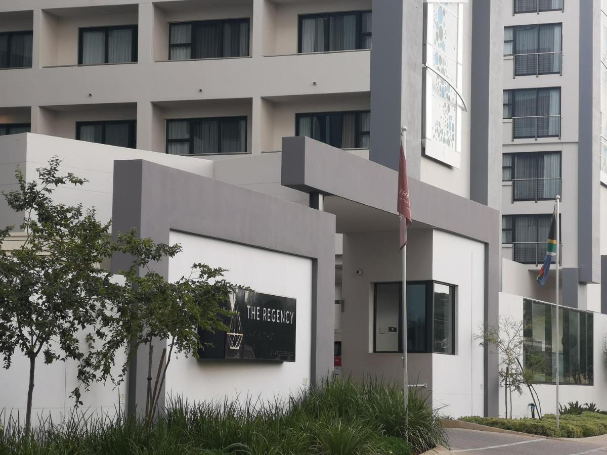 The Regency - Cosy Private Hotel Apartment - Unit 219 Pretoria-Noord Esterno foto